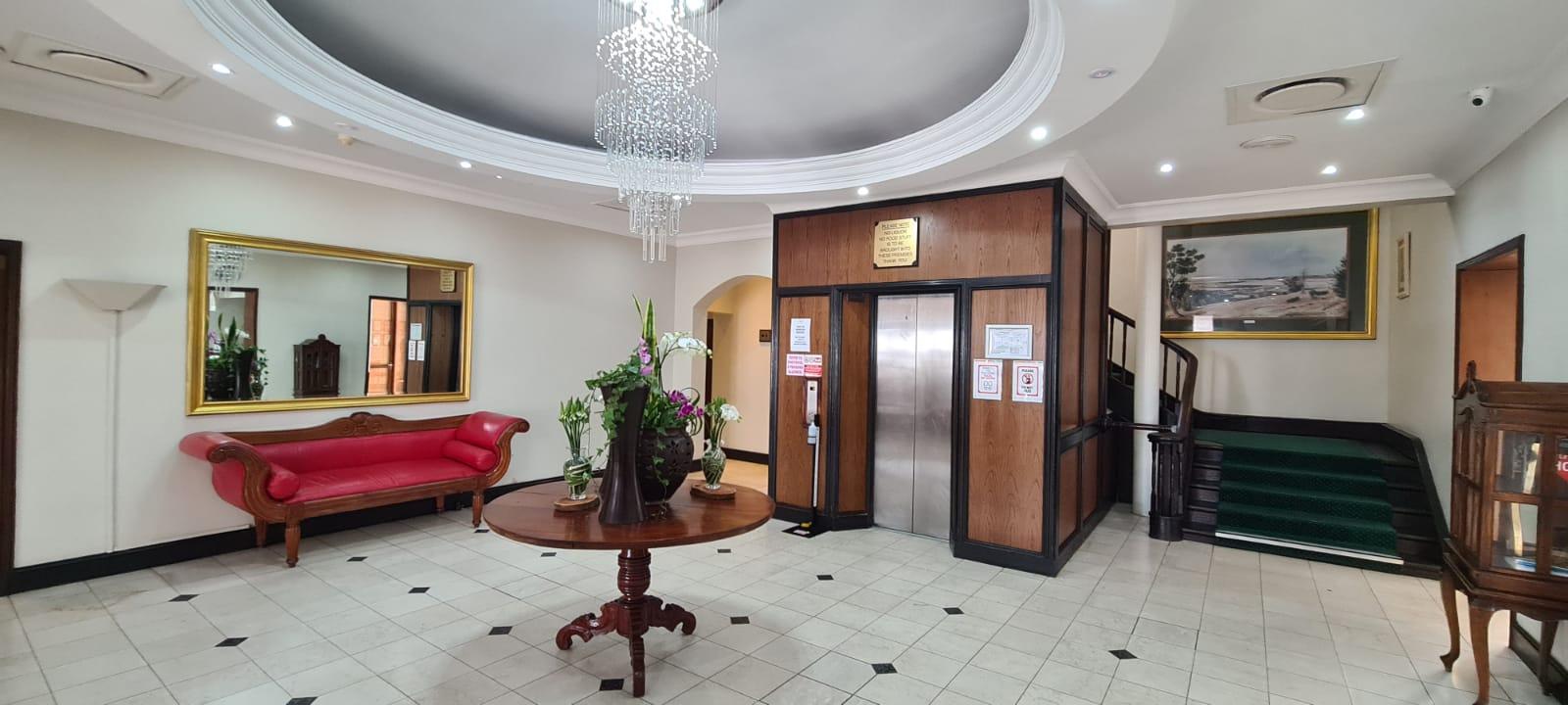 The Balmoral - Halaal 4*